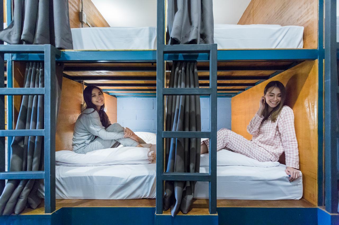 Funwahn Hostel And Cafe Chiang Mai Zewnętrze zdjęcie