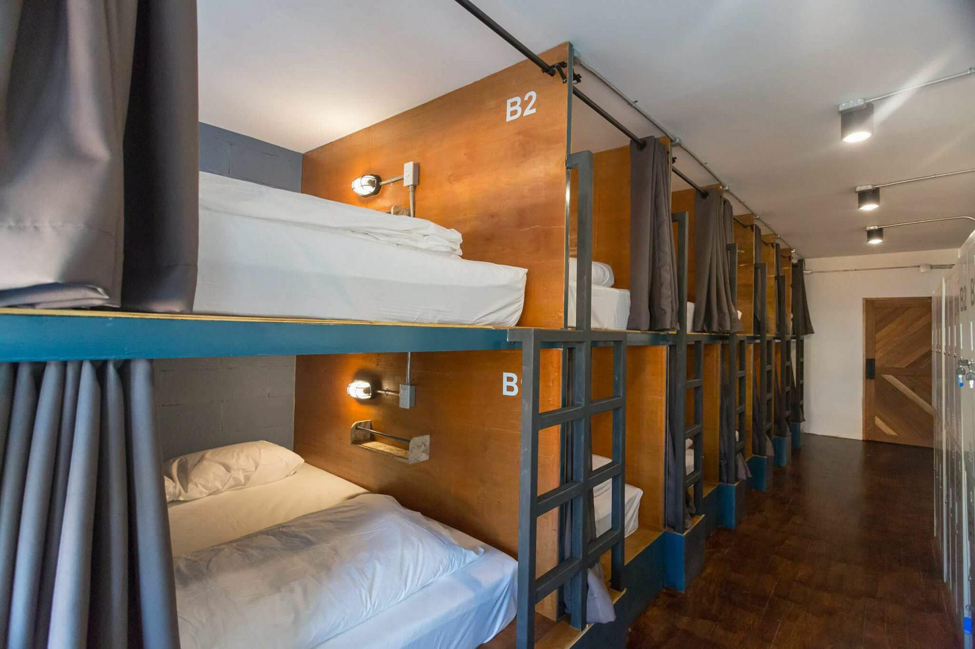 Funwahn Hostel And Cafe Chiang Mai Zewnętrze zdjęcie